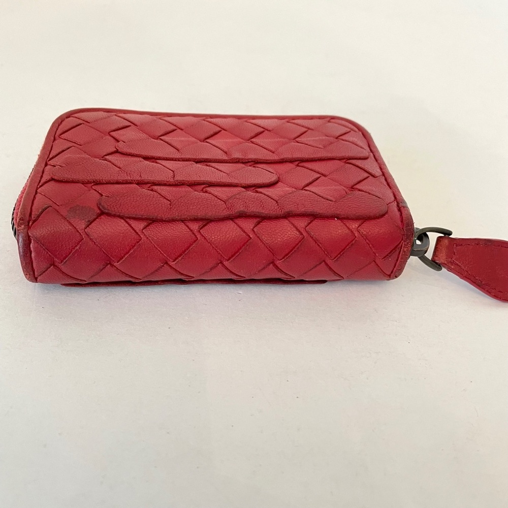 Bottega Veneta Intrecciato Leather Red Ruffle Zip Compact Wallet/Card/Coin Case - Picture 6 of 16